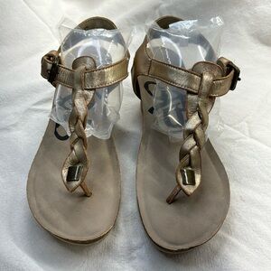OTBT Sandals Sz 7 Excellent Condition
